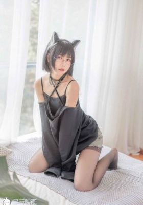 腿再开大一点就不痛了正常吗